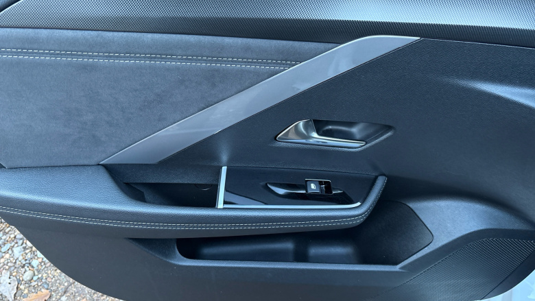 Vauxhall Astra 1.2 Turbo 130 Ultimate 5dr Petrol Hatchback